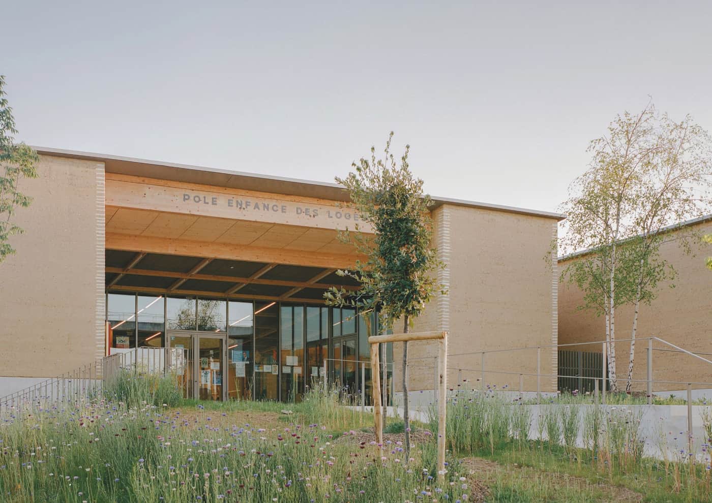 Timber and rammed earth for the Évry-Courcouronnes Children’s Centre