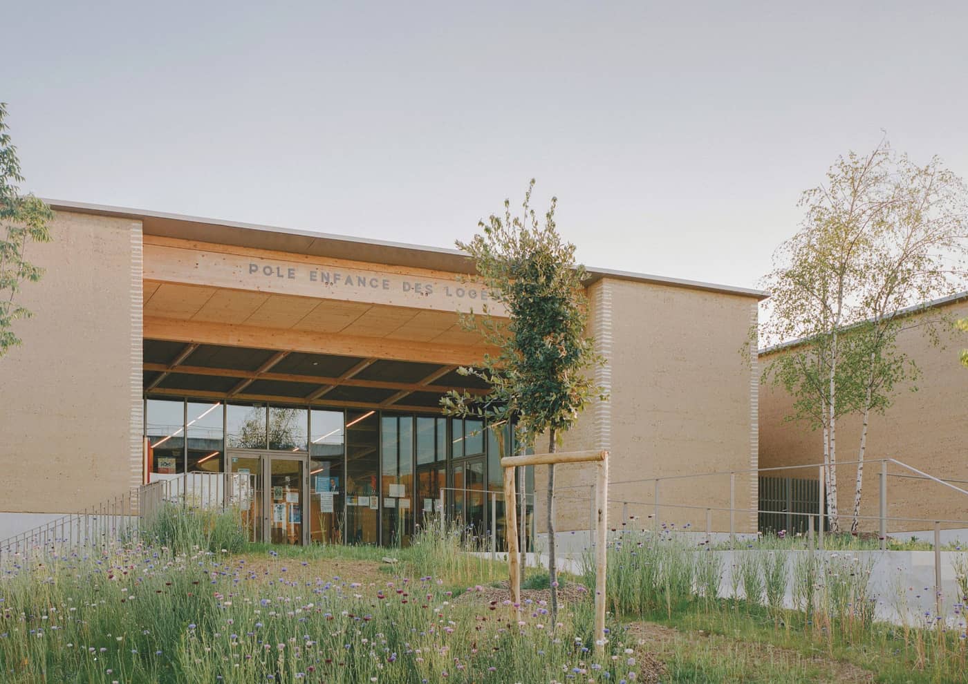 Timber and rammed earth for the Évry-Courcouronnes Children’s Centre